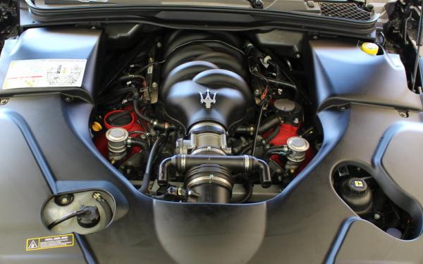 2012 Maserati Gran Turismo Roadster 