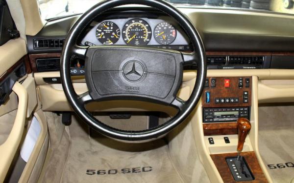 1989 Mercedes-Benz 560 SEC 