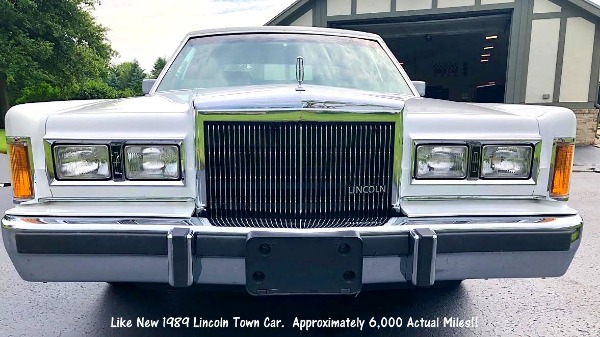 1989 Lincoln Town Car 