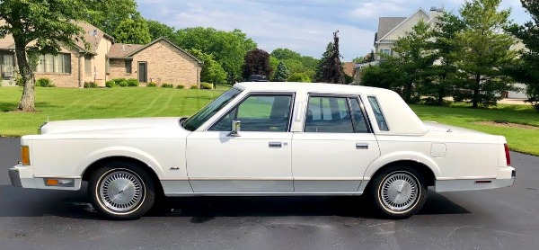 1989 Lincoln Town Car 