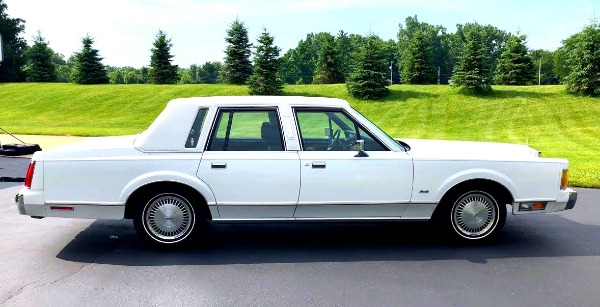 1989 Lincoln Town Car 