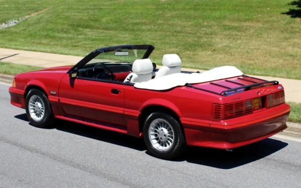 1987 Ford Mustang GT 