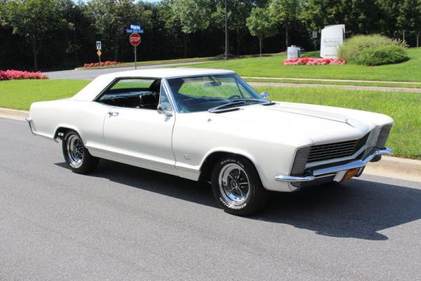 1965 Buick Riviera 