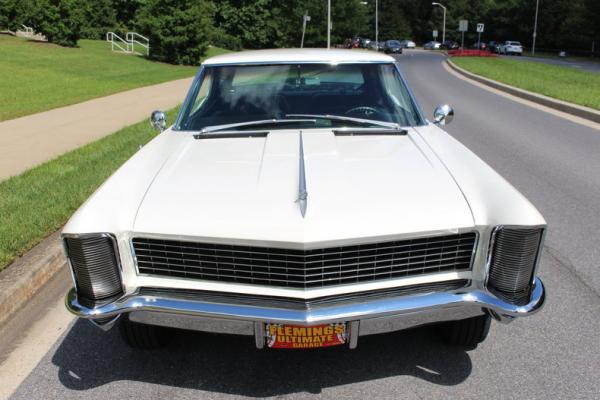 1965 Buick Riviera 