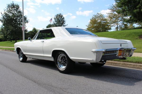 1965 Buick Riviera 