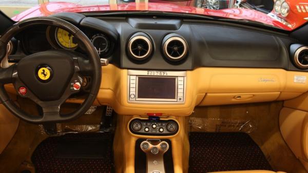 2010 Ferrari California Spyder 